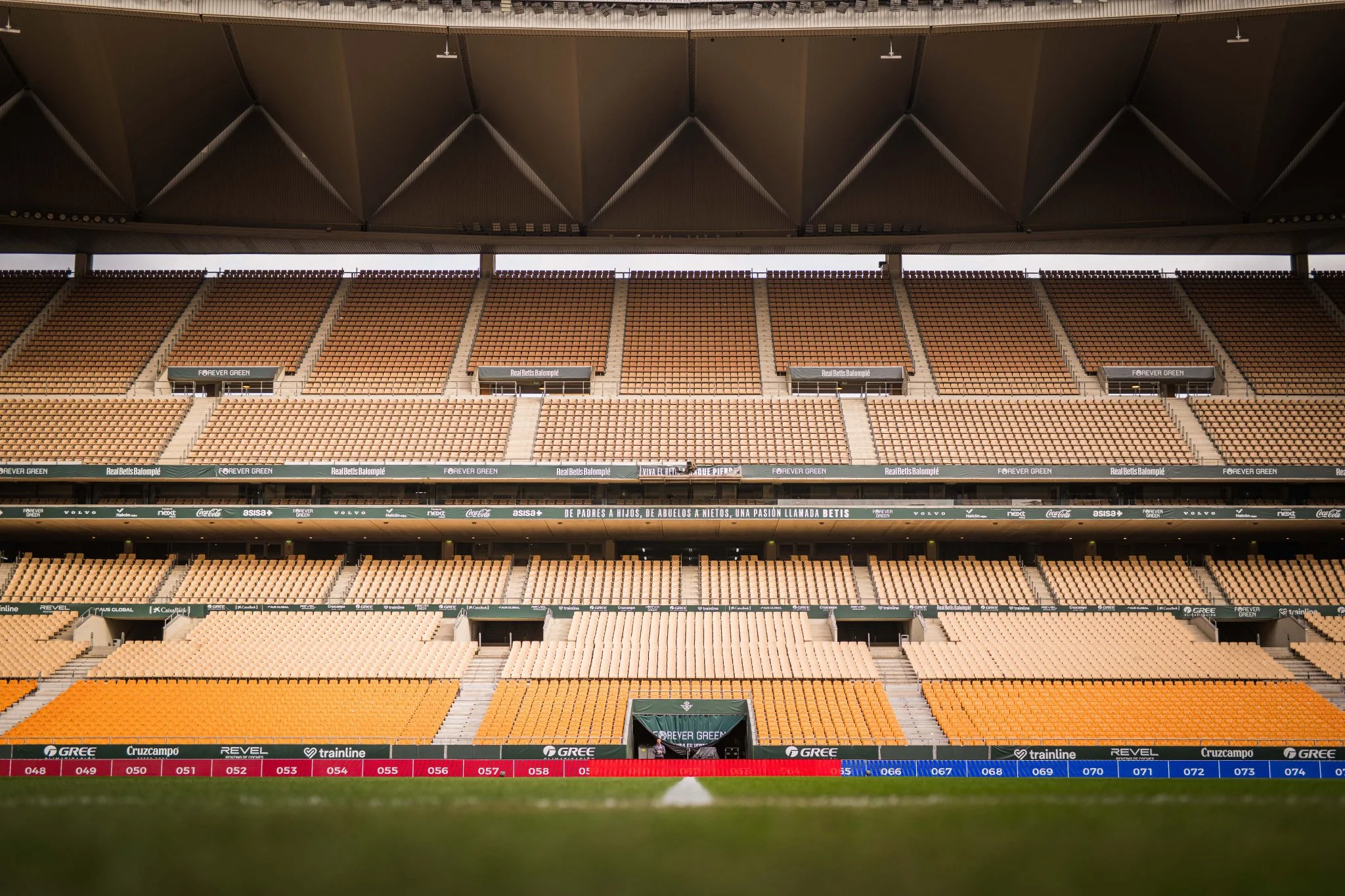 C罗沙特联赛再演帽子戏法,不老神话仍在继续